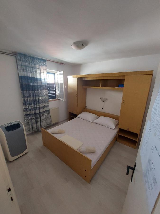 Apartments Drazica Krk Town Bagian luar foto