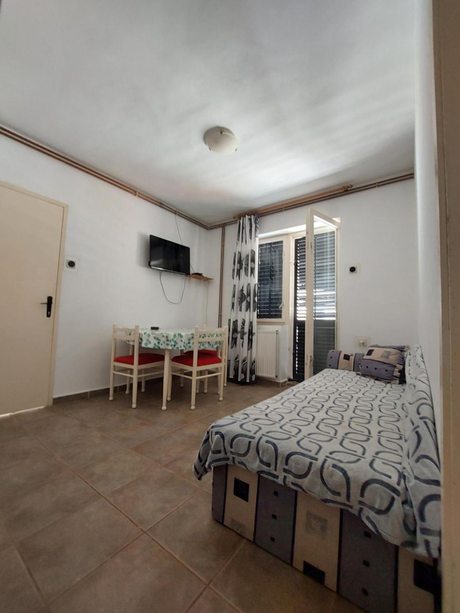 Apartments Drazica Krk Town Ruang foto